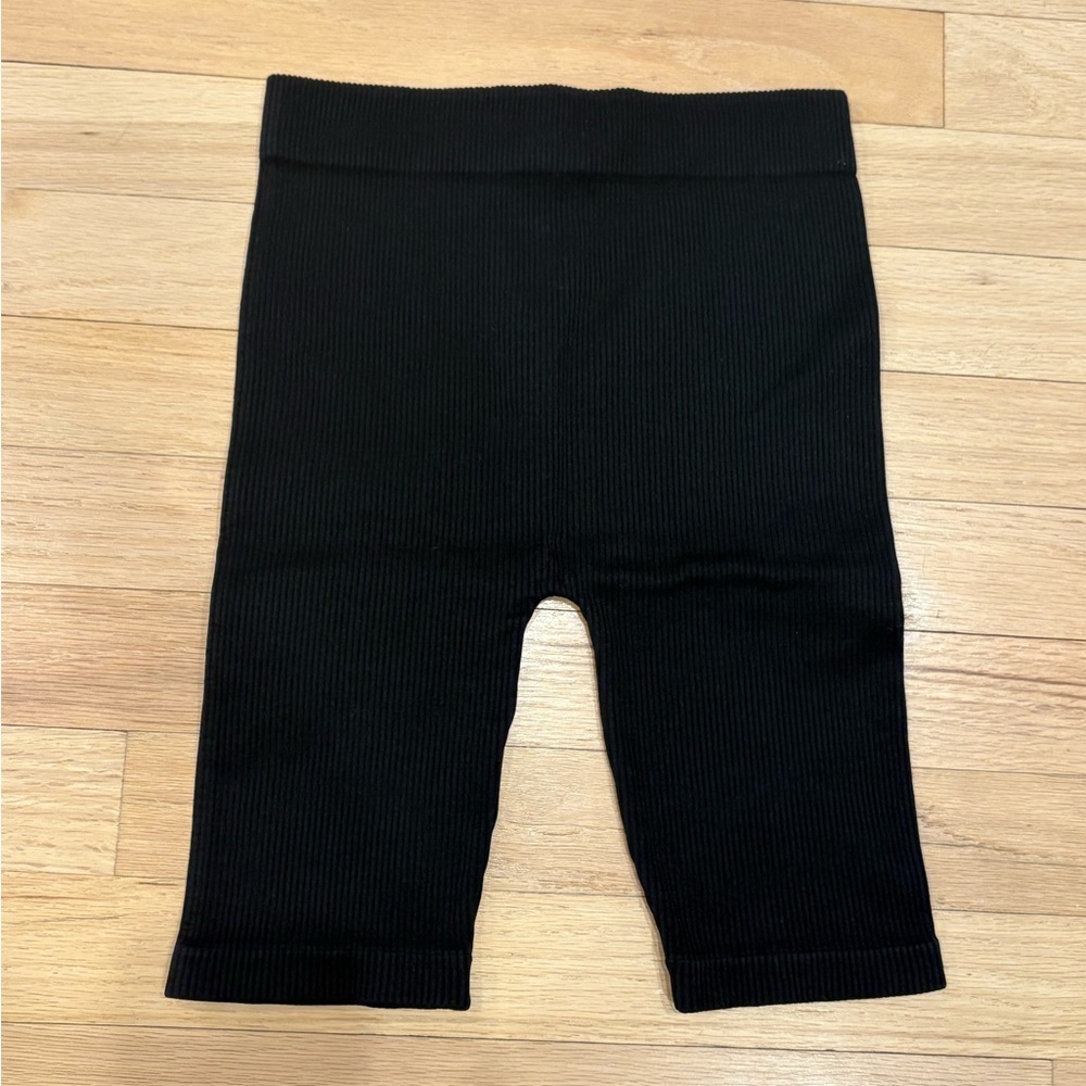 Zara Black Ribbed Biker Shorts